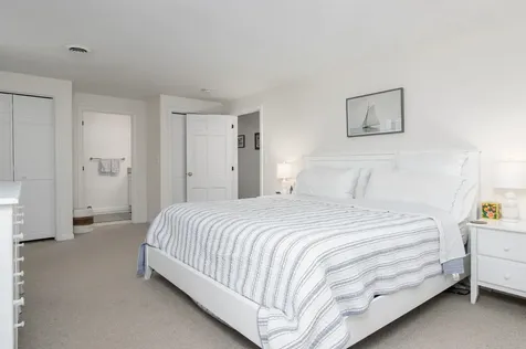 10 Greenbriar Lane Amherst NH 03031