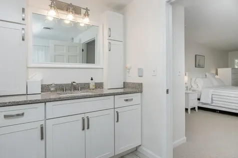 10 Greenbriar Lane Amherst NH 03031