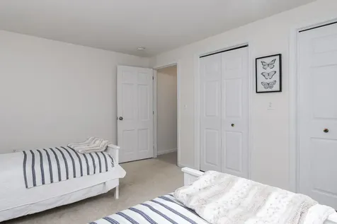 10 Greenbriar Lane Amherst NH 03031