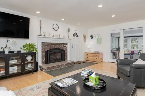 10 Greenbriar Lane Amherst NH 03031