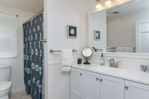 10 Greenbriar Lane Amherst NH 03031