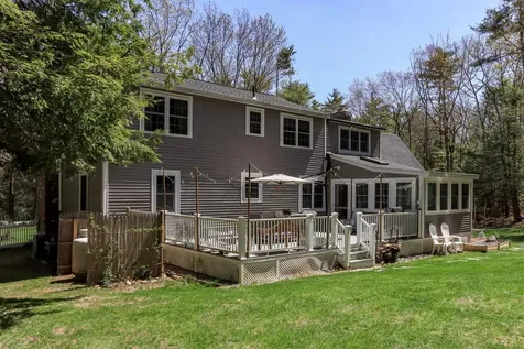 10 Greenbriar Lane Amherst NH 03031