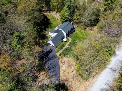 10 Greenbriar Lane Amherst NH 03031