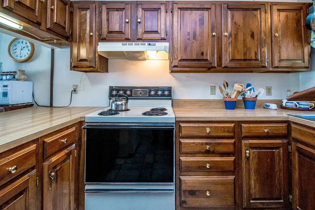 26 Private West 4 Maidstone VT 05905