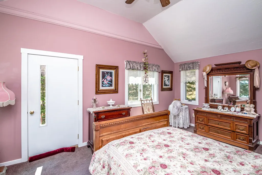 26 Private West 4 Maidstone VT 05905