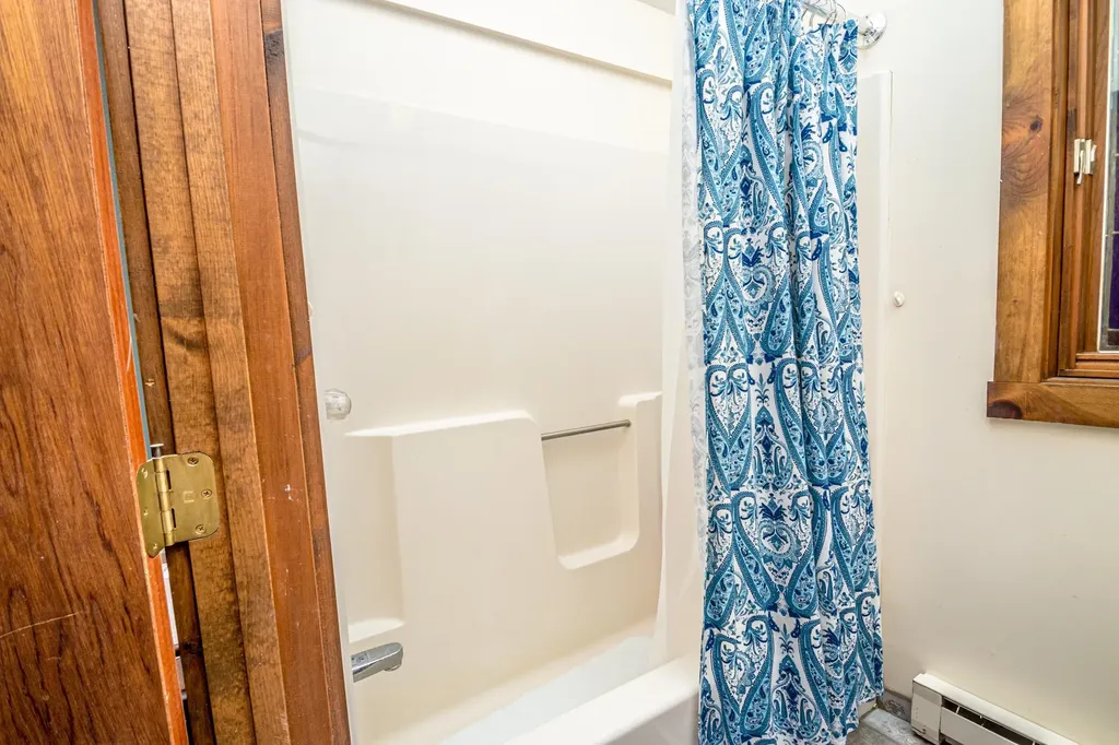 26 Private West 4 Maidstone VT 05905