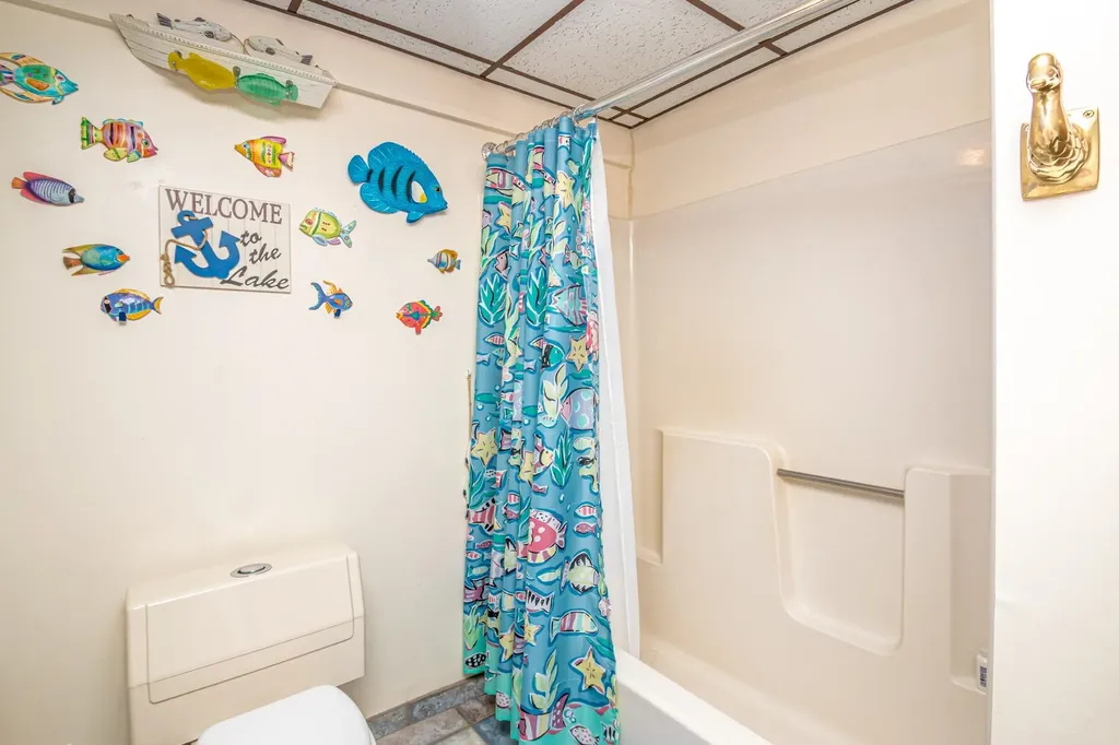 26 Private West 4 Maidstone VT 05905