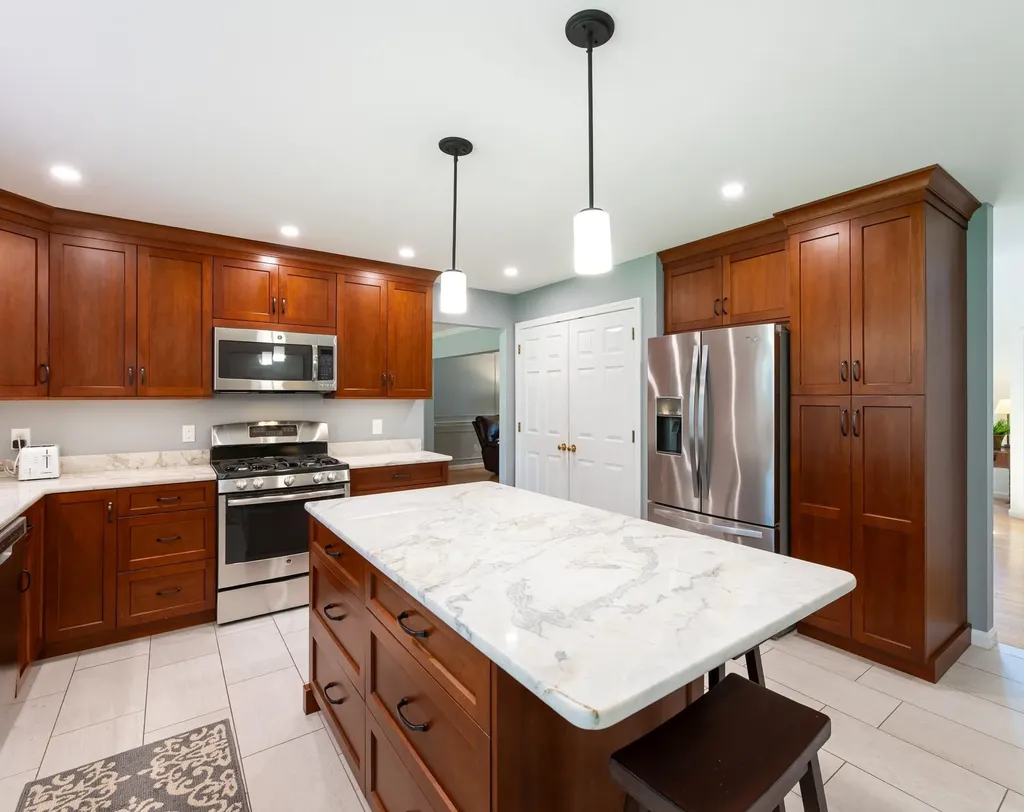 5 Mosswood Circle Amherst NH 03031