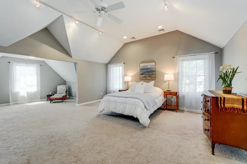 5 Mosswood Circle Amherst NH 03031