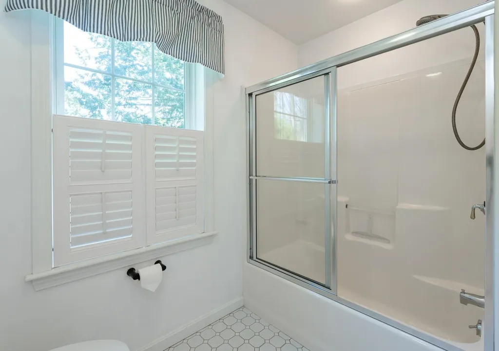 5 Mosswood Circle Amherst NH 03031