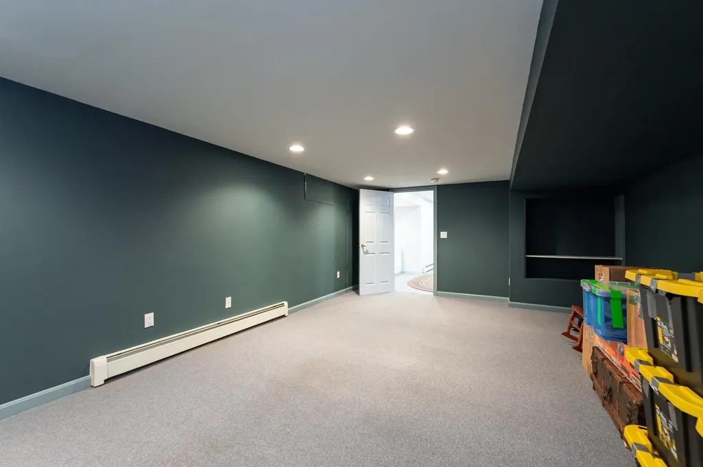 5 Mosswood Circle Amherst NH 03031