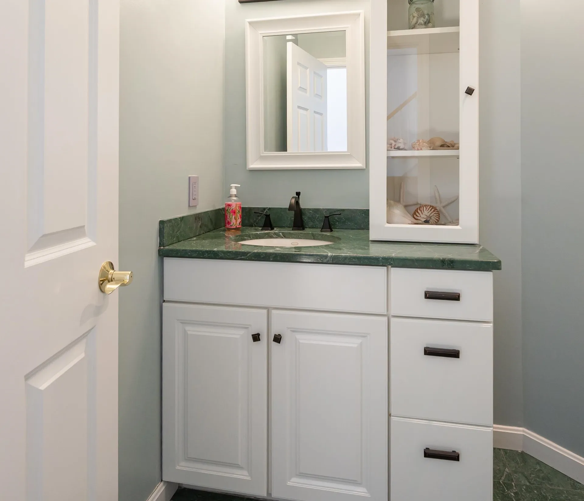 5 Mosswood Circle Amherst NH 03031