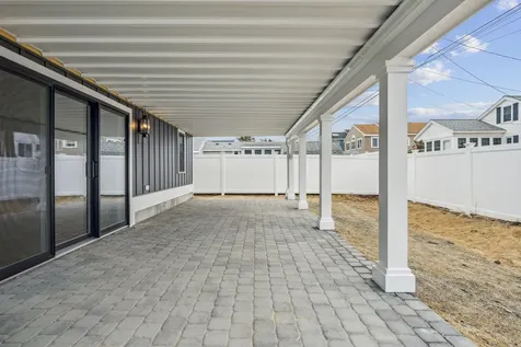 172 Tilton Street Seabrook NH 03874