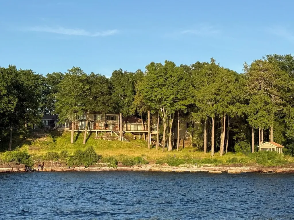 25 Oakledge Drive Burlington VT 05401