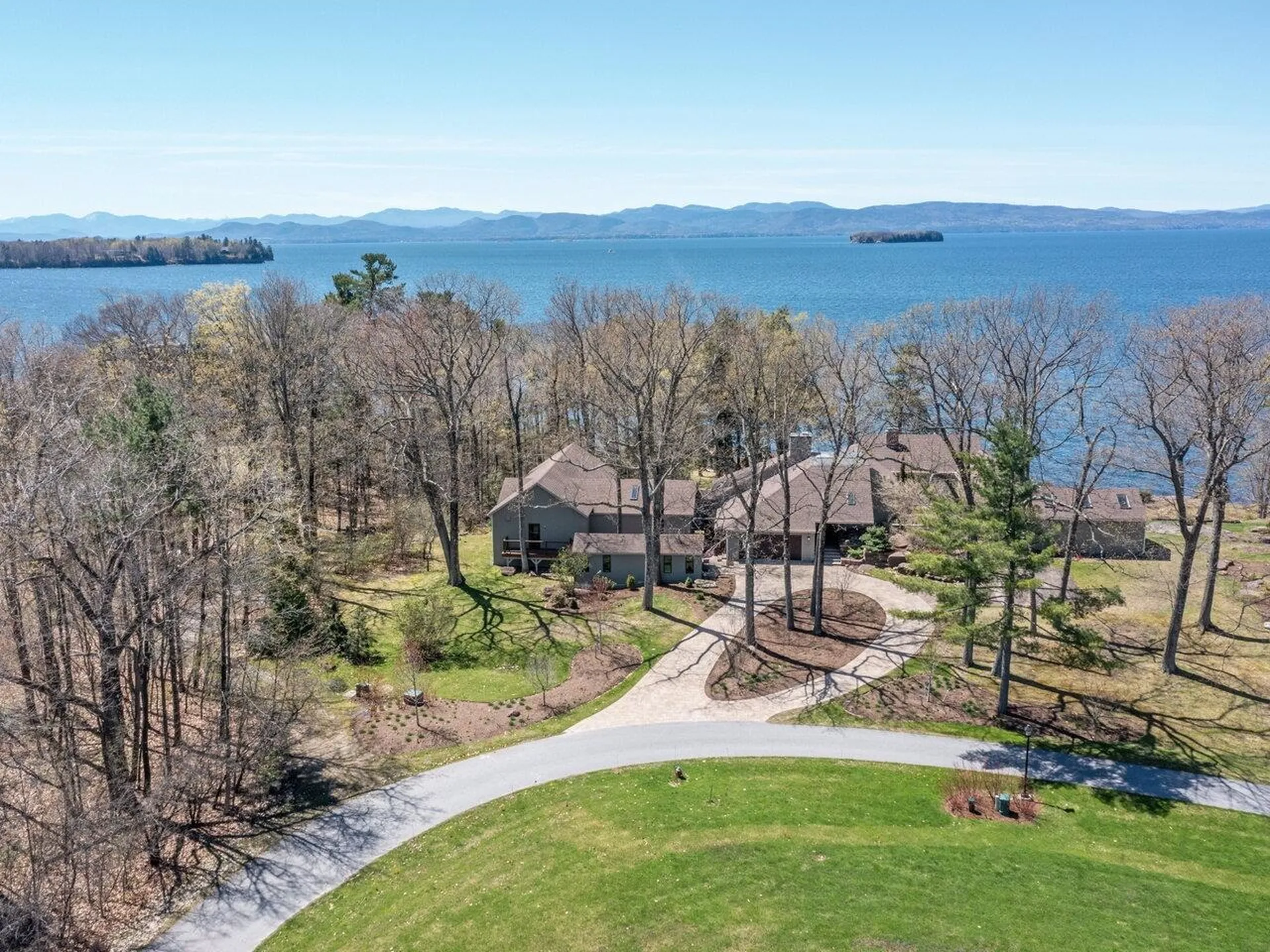 25 Oakledge Drive Burlington VT 05401