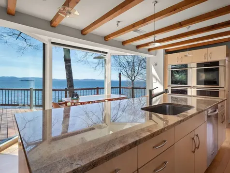 25 Oakledge Drive Burlington VT 05401