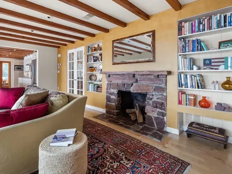 25 Oakledge Drive Burlington VT 05401