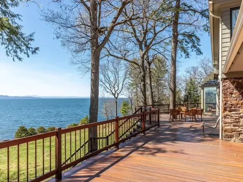 25 Oakledge Drive Burlington VT 05401