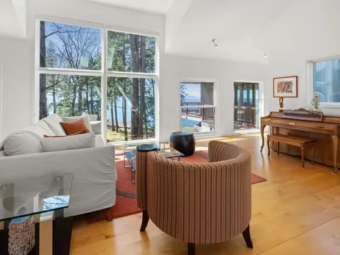 25 Oakledge Drive Burlington VT 05401
