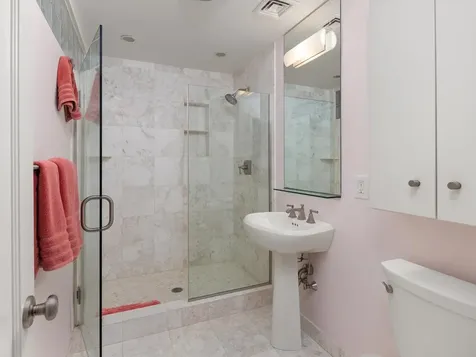 25 Oakledge Drive Burlington VT 05401