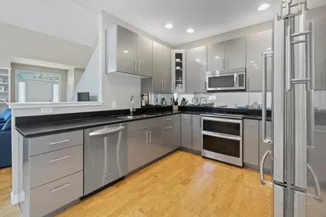28 Stonehurst Common Hanover NH 03755