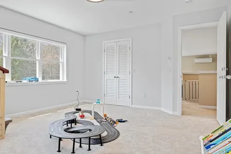 28 Stonehurst Common Hanover NH 03755