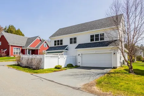 28 Stonehurst Common Hanover NH 03755