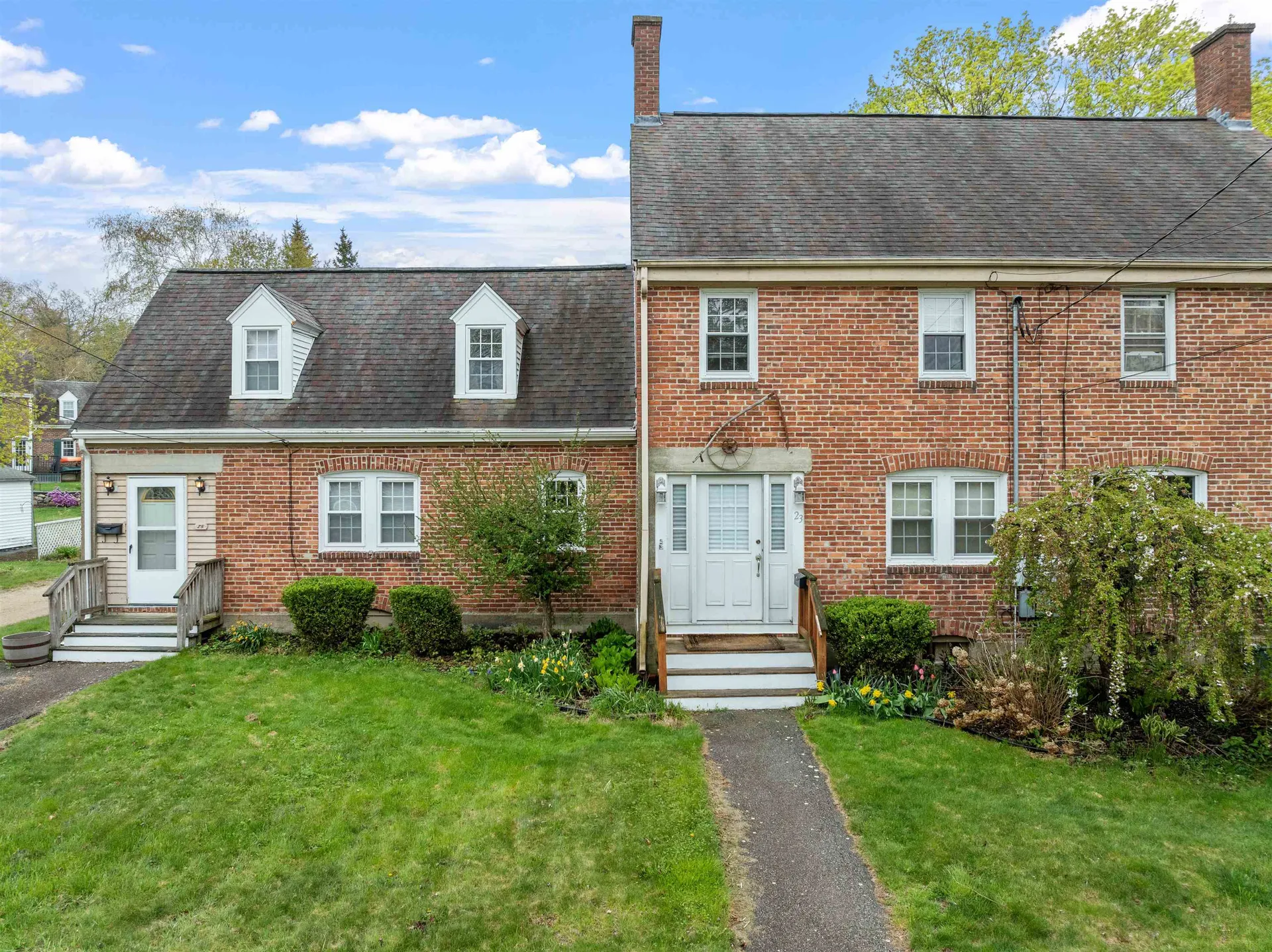 23-25 Cedar Street Newmarket NH 03857