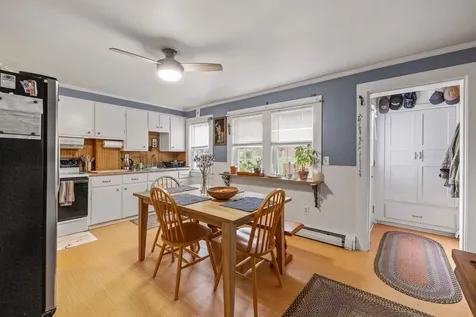 23-25 Cedar Street Newmarket NH 03857