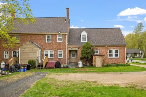 23-25 Cedar Street Newmarket NH 03857