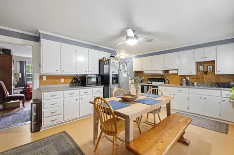 23-25 Cedar Street Newmarket NH 03857