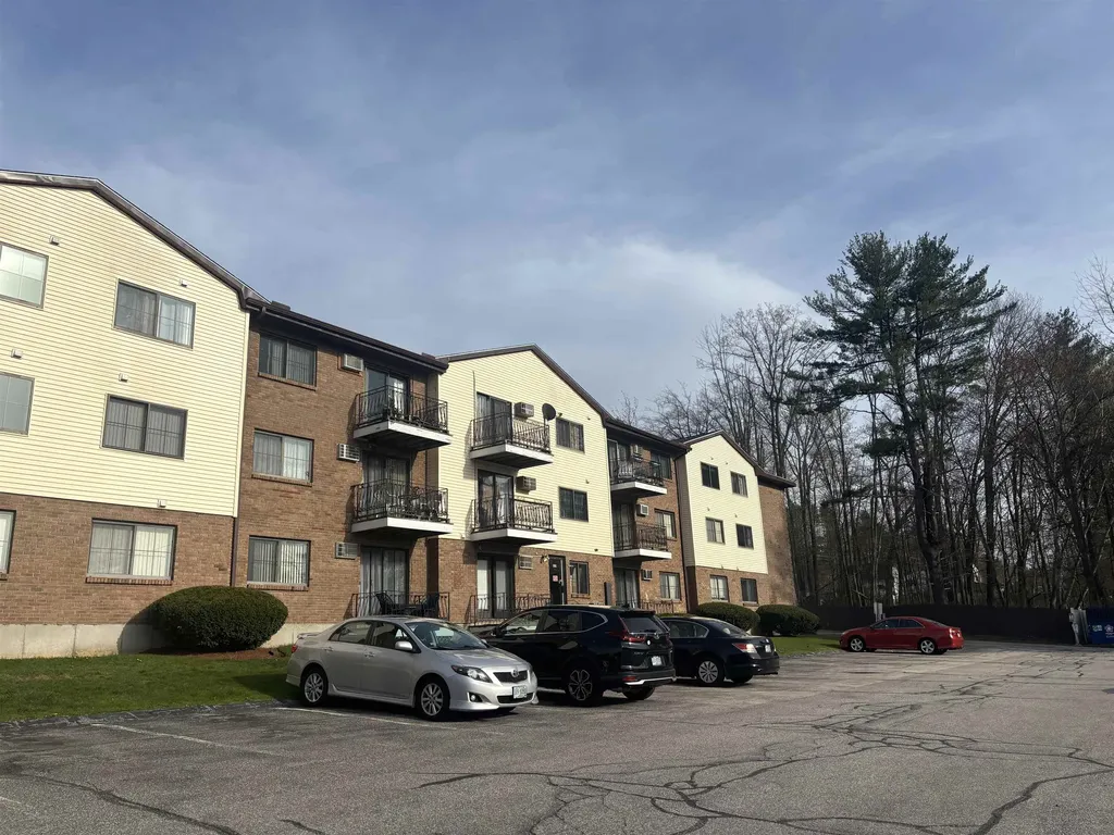 124 Mammoth Road Hooksett NH 03106