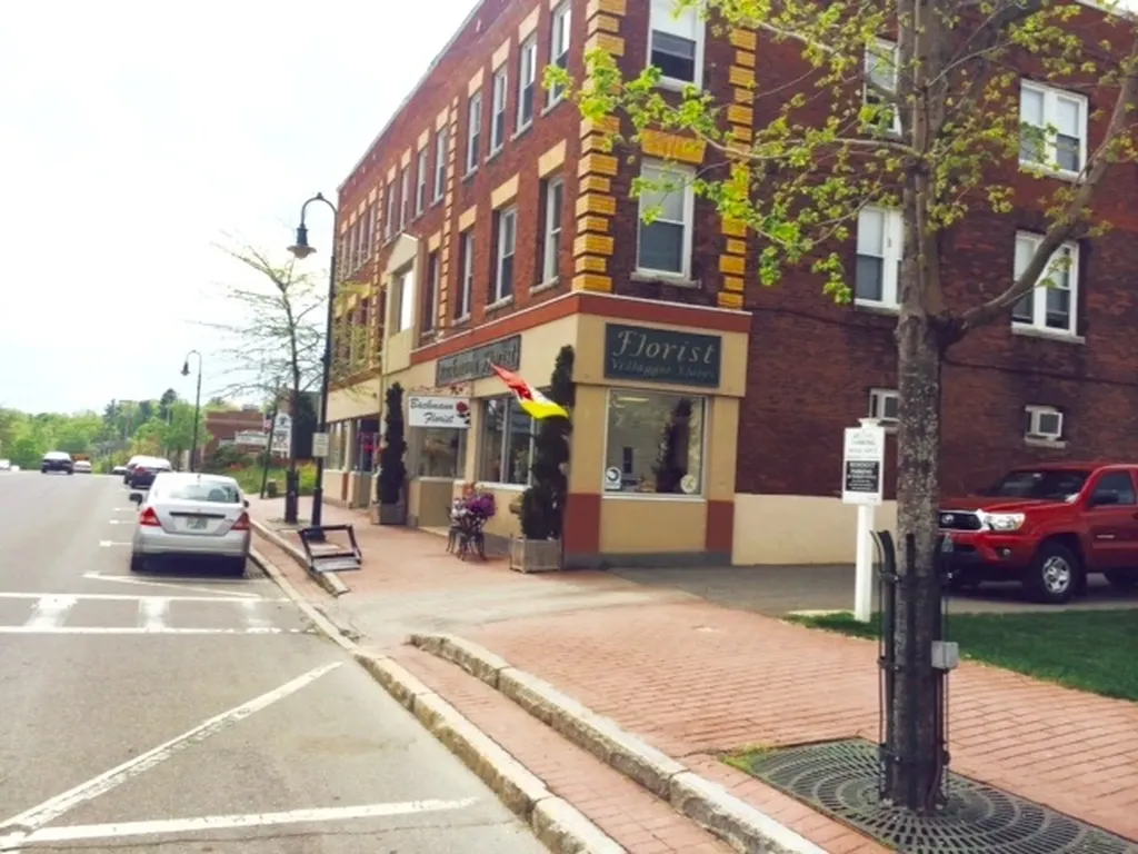 15 West Broadway Street Derry NH 03038