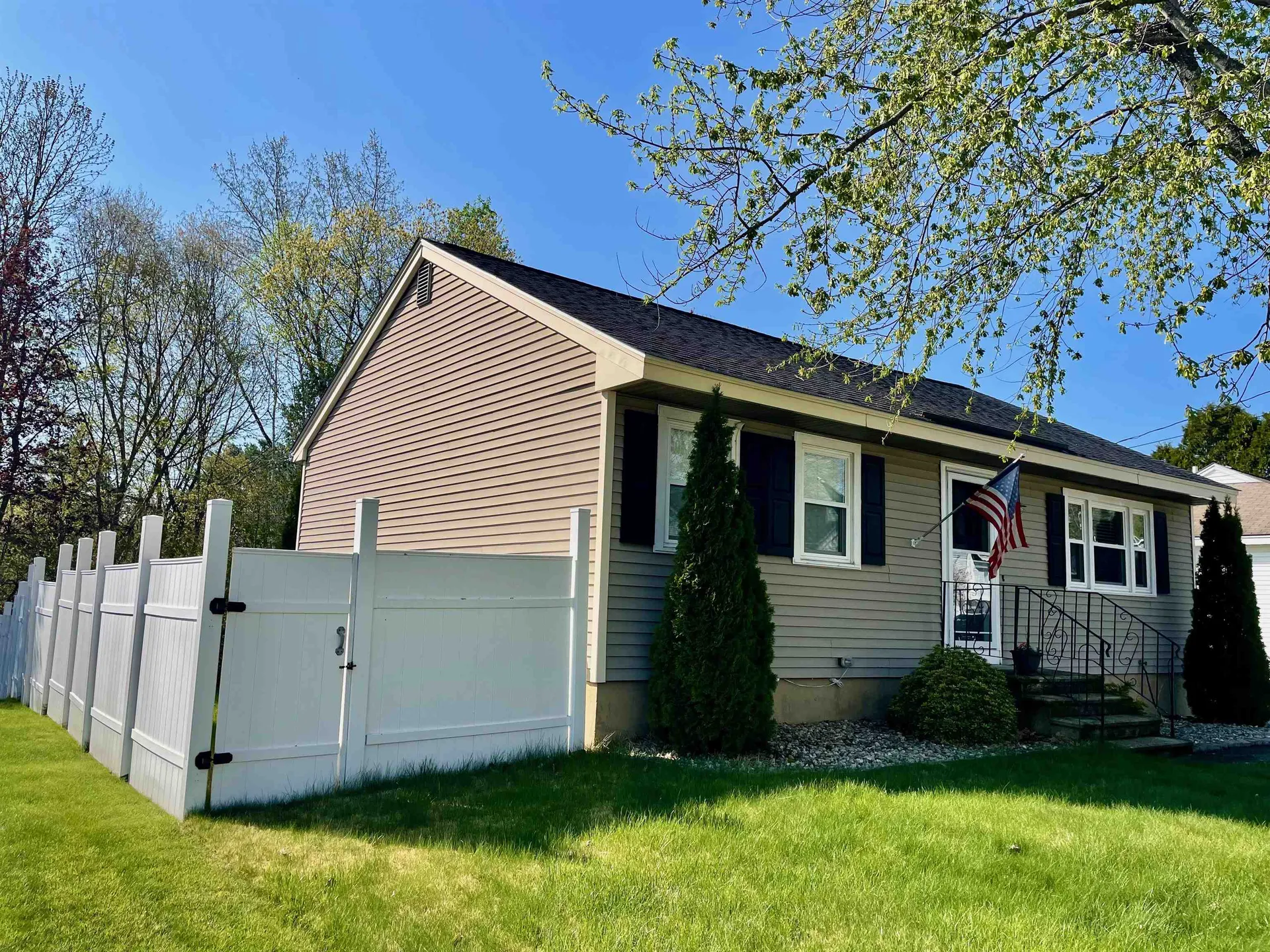 67 Gantry Street Manchester NH 03103