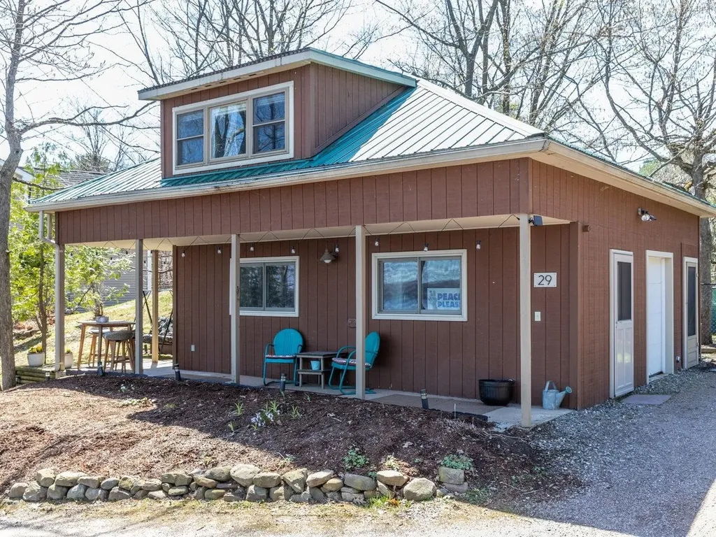28 Idlewild Road South Hero VT 05486