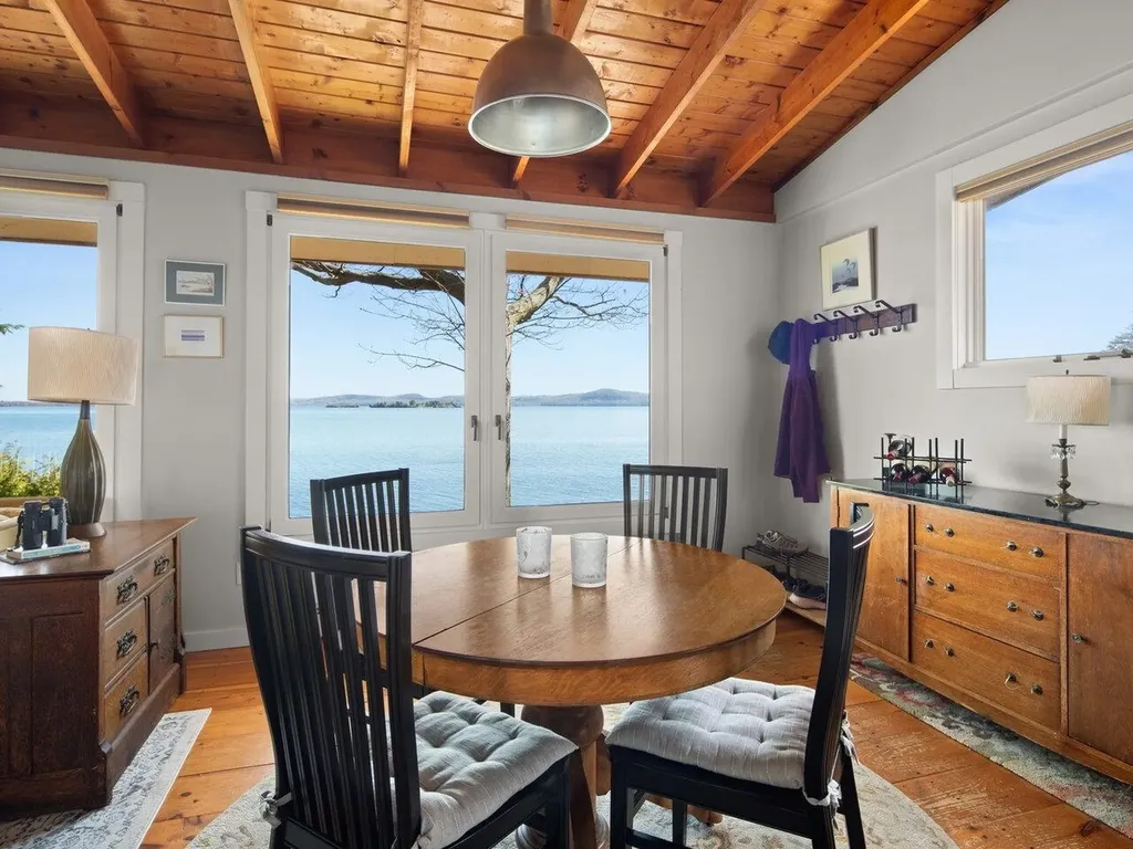 28 Idlewild Road South Hero VT 05486