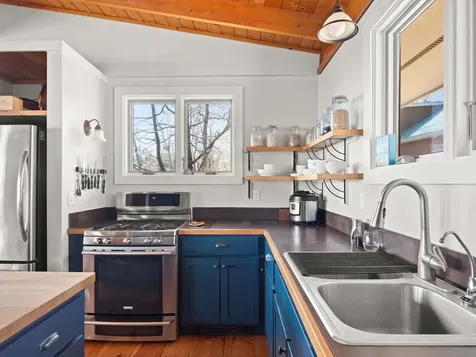 28 Idlewild Road South Hero VT 05486