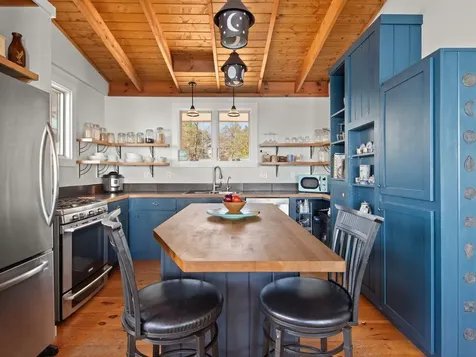 28 Idlewild Road South Hero VT 05486