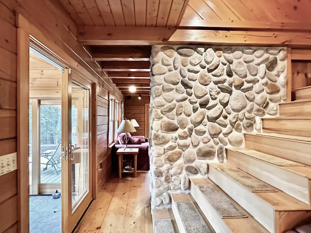 20 Lookaway Lane Wentworth NH 03282