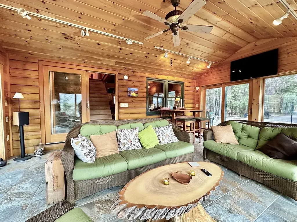 20 Lookaway Lane Wentworth NH 03282