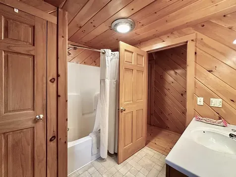 20 Lookaway Lane Wentworth NH 03282