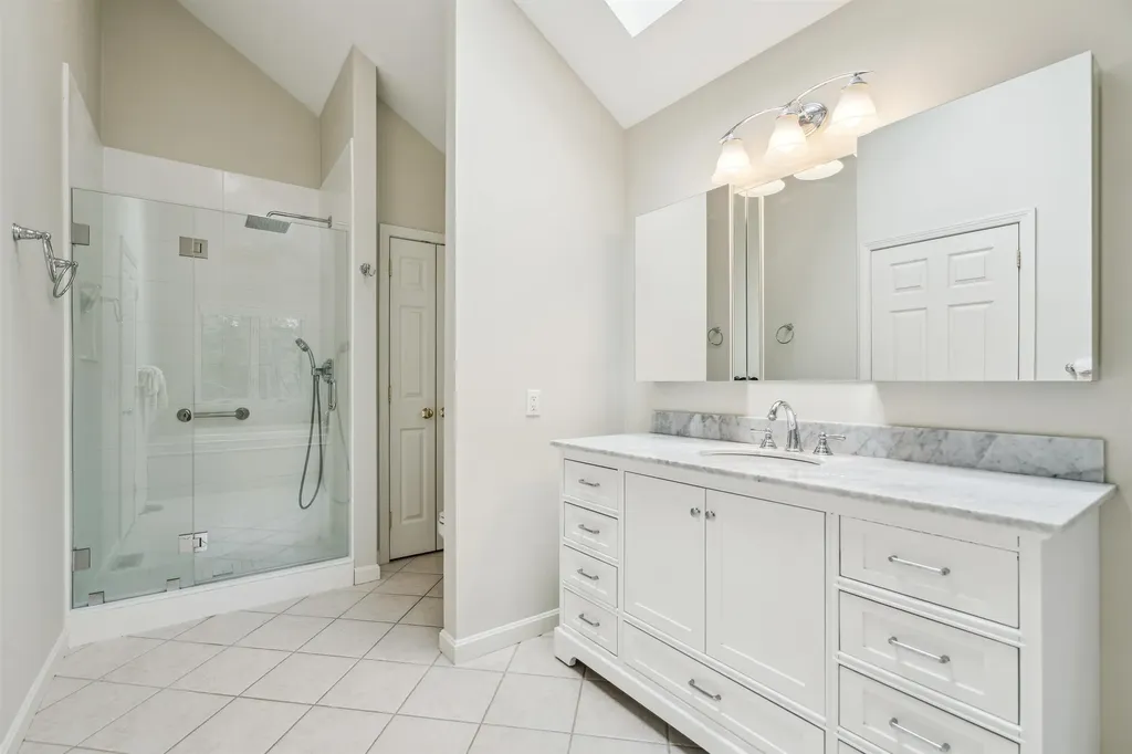 398 Royall Tyler Road Hartford VT 05059