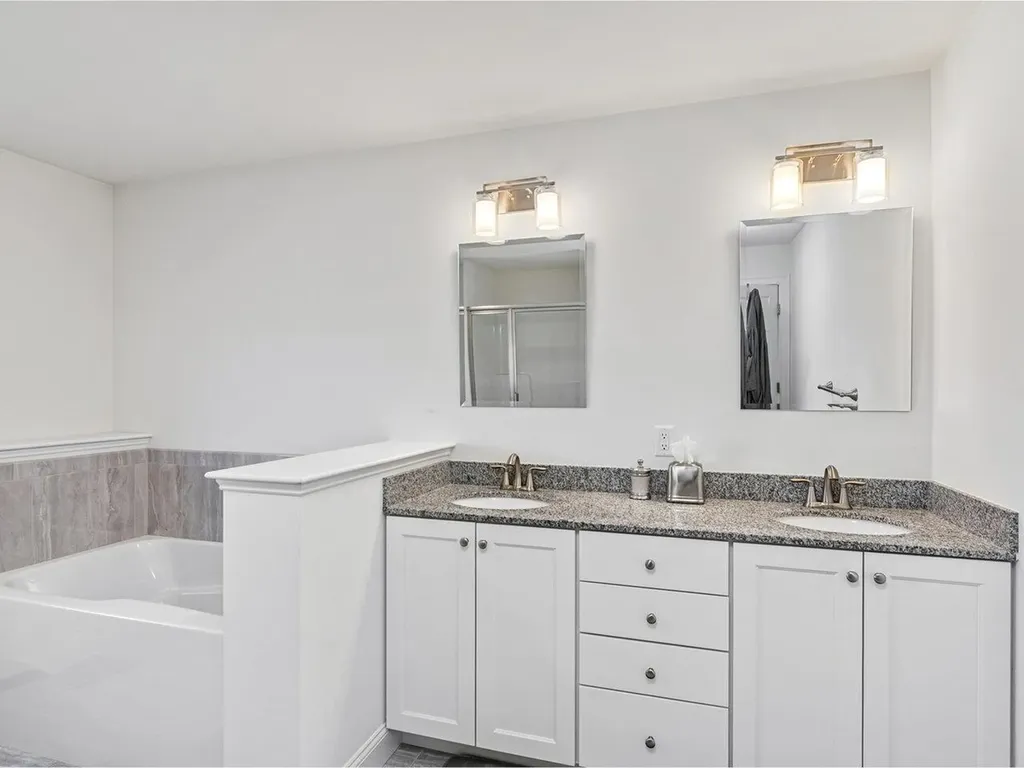 228 Sommerfield Avenue South Burlington VT 05403