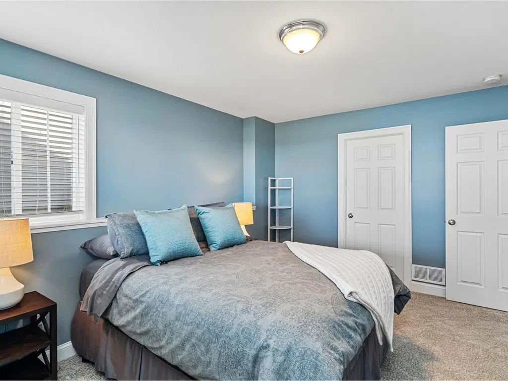 228 Sommerfield Avenue South Burlington VT 05403
