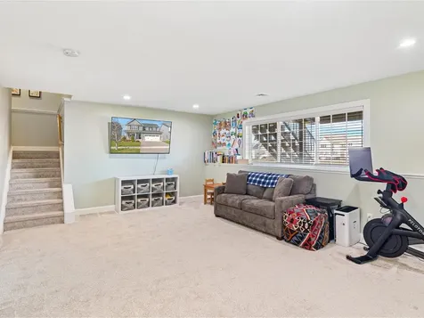 228 Sommerfield Avenue South Burlington VT 05403