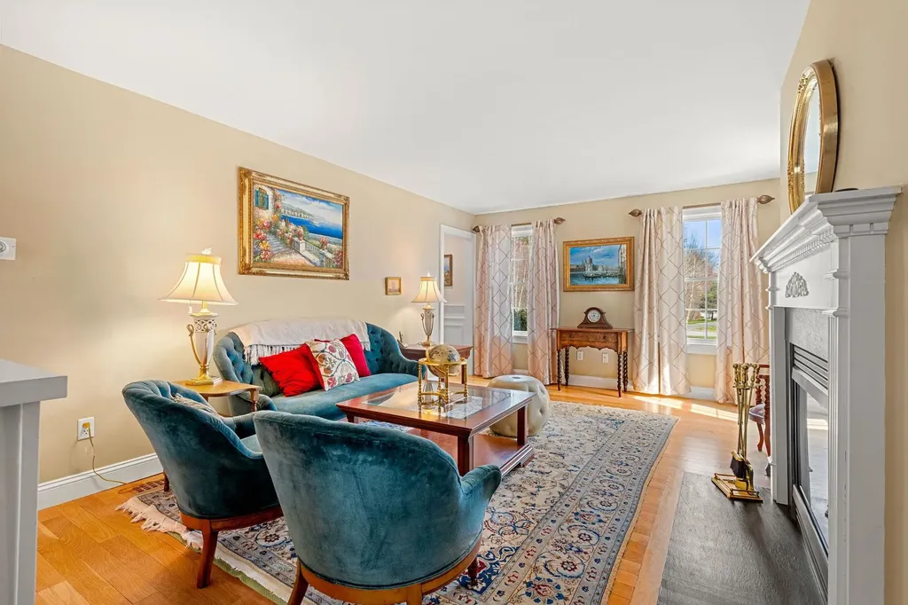 8 Palis Drive Salisbury MA 01952