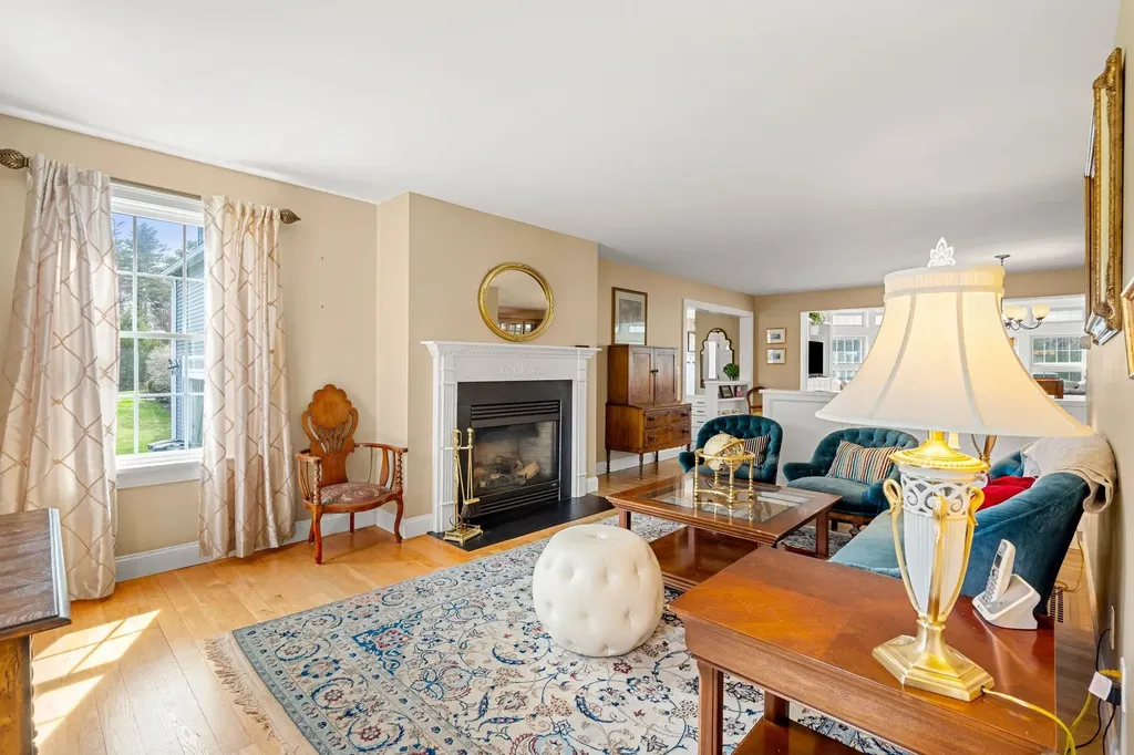 8 Palis Drive Salisbury MA 01952