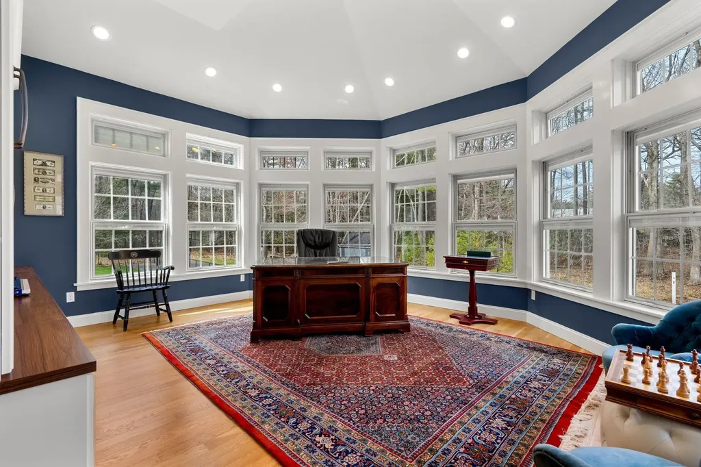 8 Palis Drive Salisbury MA 01952