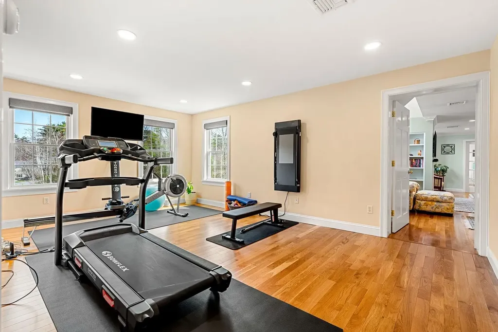 8 Palis Drive Salisbury MA 01952