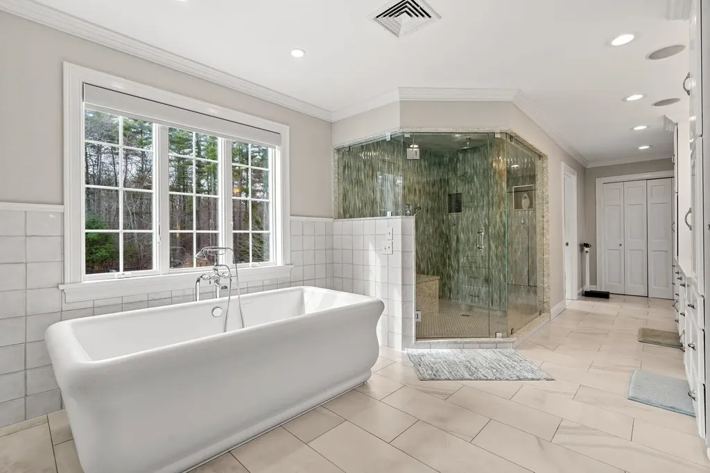 8 Palis Drive Salisbury MA 01952